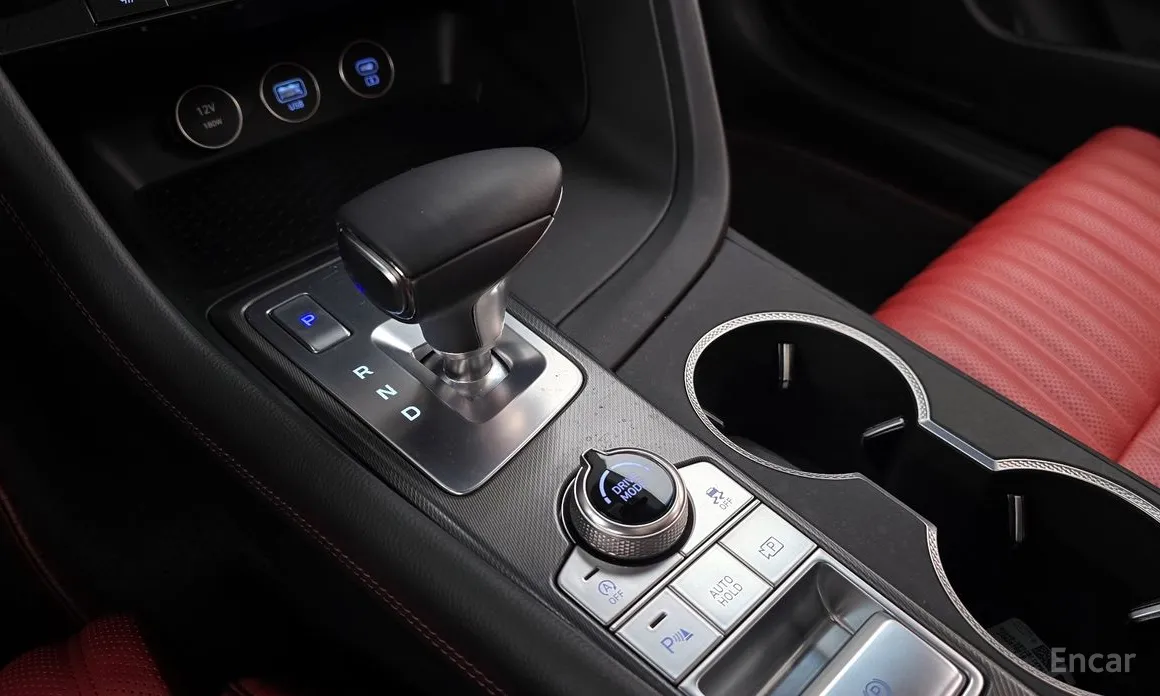 Photo 9 - Genesis G70