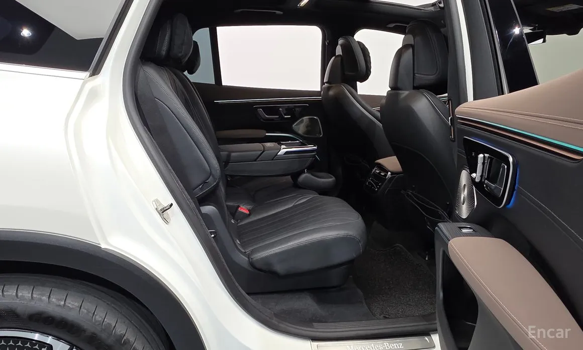 Фото 12 - Mercedes-Benz EQS