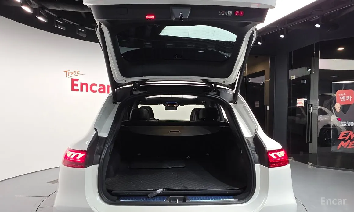 Фото 20 - Mercedes-Benz EQS