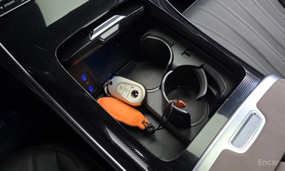 Фото 9 - Mercedes-Benz EQS