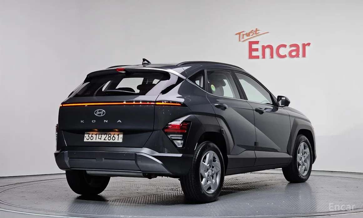 Фото 2 - Hyundai Kona