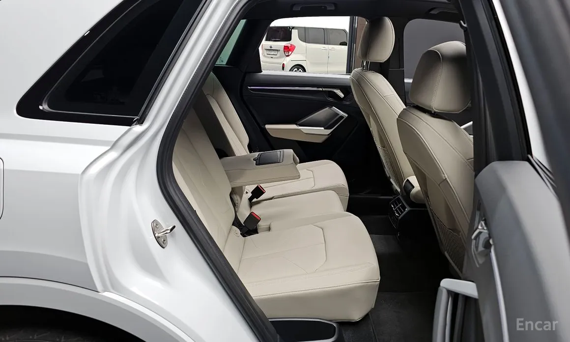 Фото 11 - Audi Q3