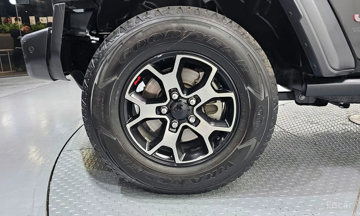 Фото 5 - Jeep Wrangler