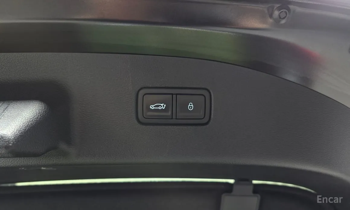 Фото 20 - Genesis G70