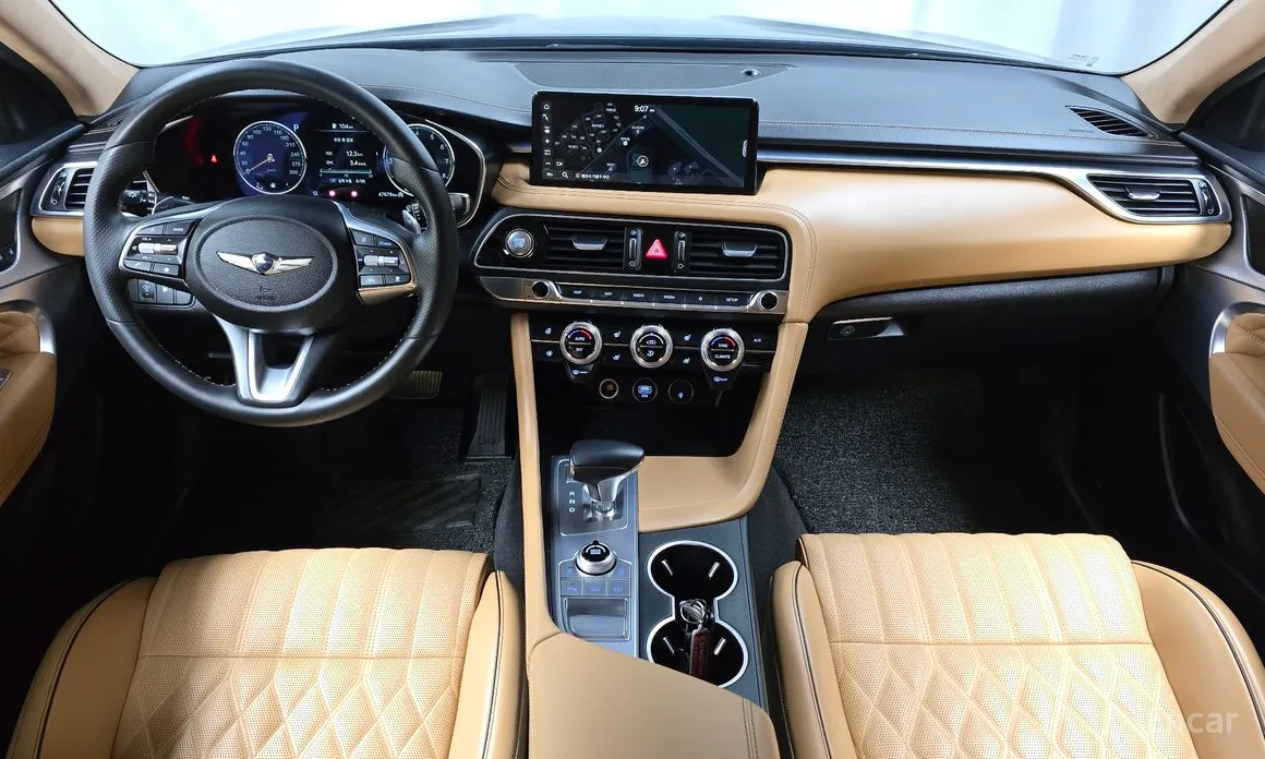 Фото 7 - Genesis G70