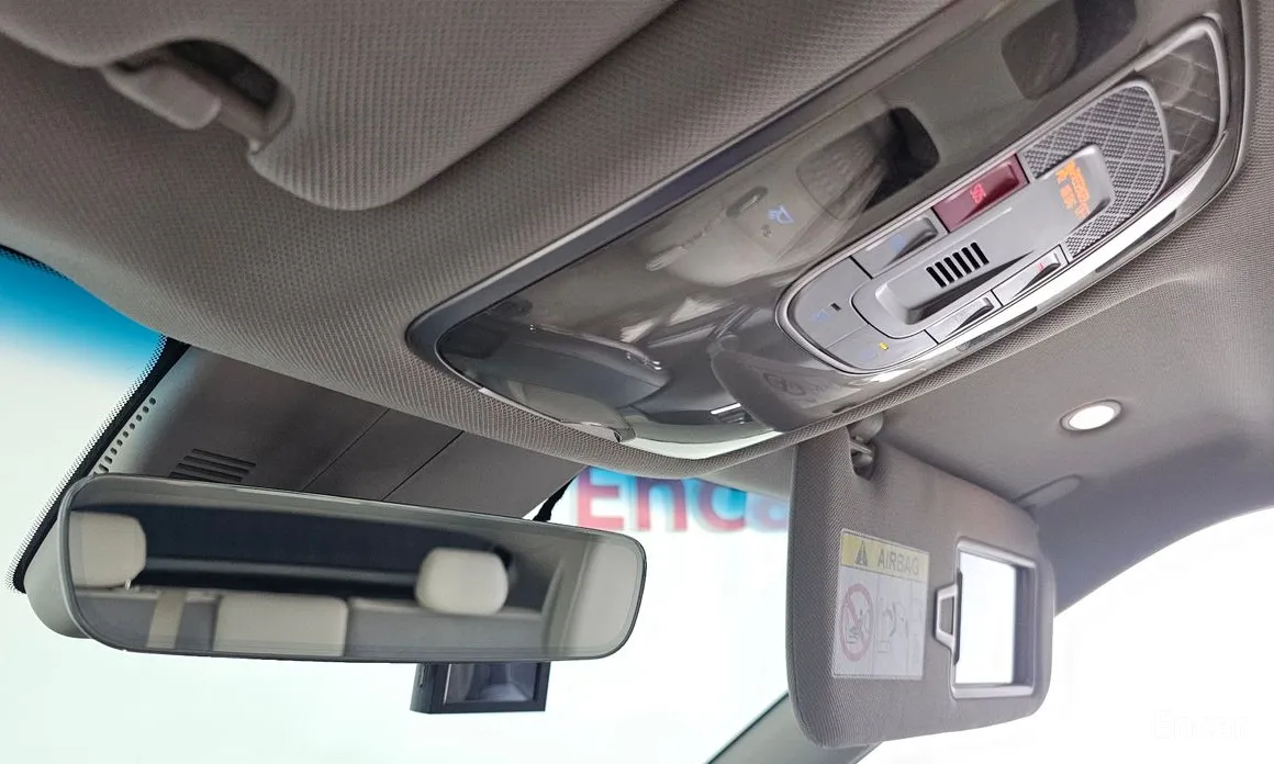 Фото 18 - Genesis GV60