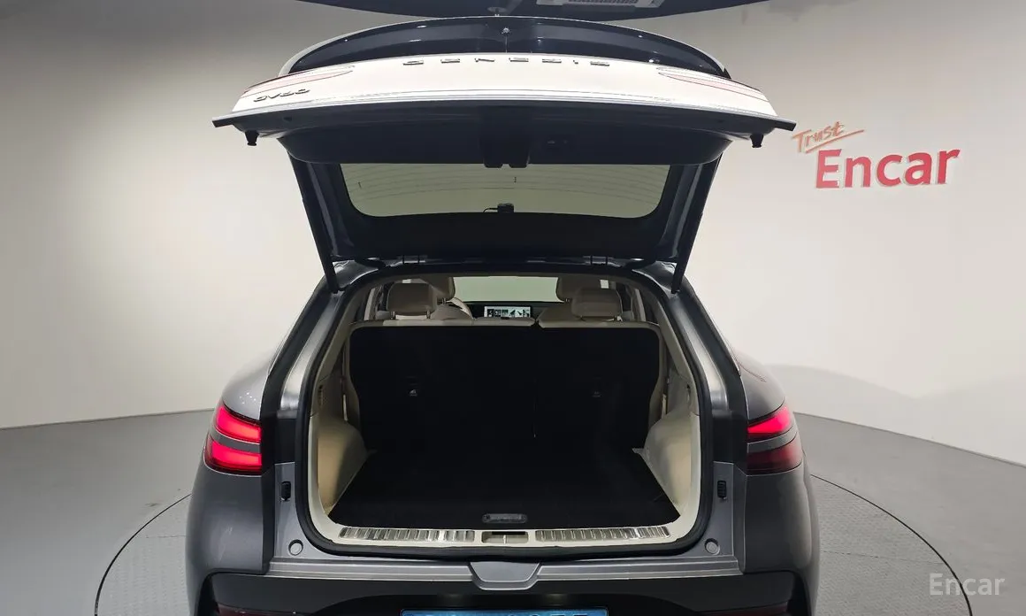 Фото 20 - Genesis GV60