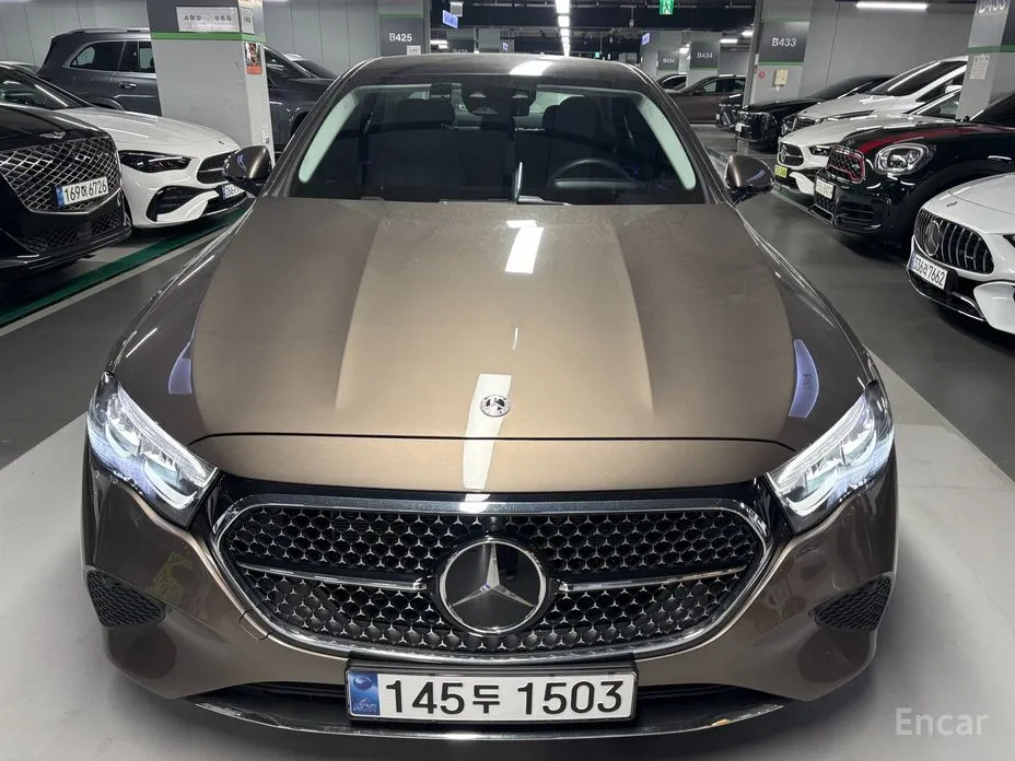 Фото 1 - Mercedes-Benz E-Class