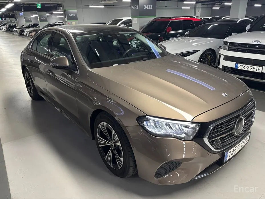 Фото 3 - Mercedes-Benz E-Class