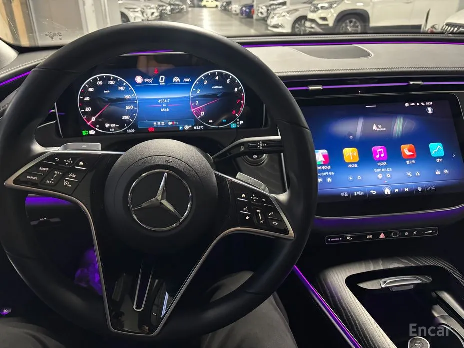 Фото 7 - Mercedes-Benz E-Class