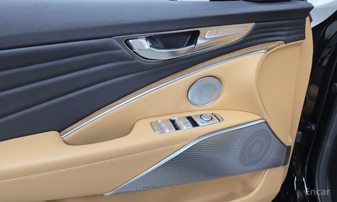 Фото 17 - Kia K9