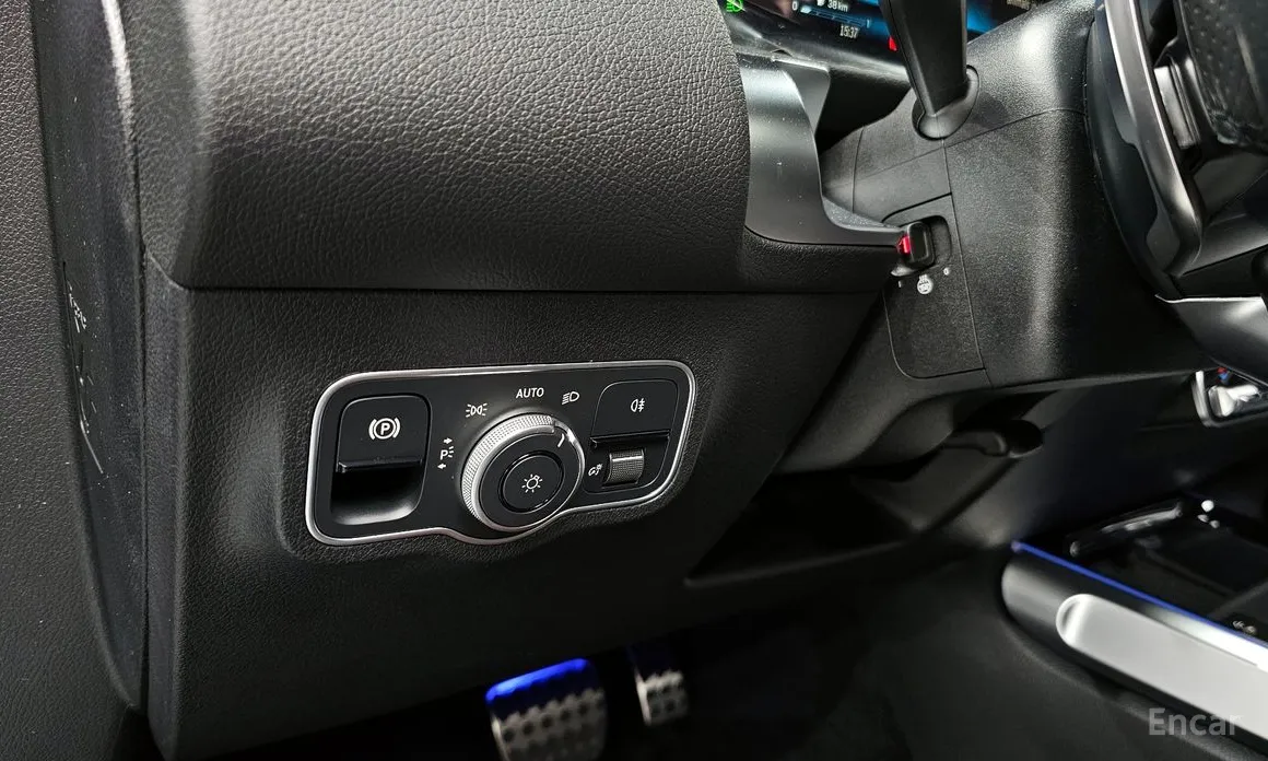 Фото 16 - Mercedes-Benz GLB-Class