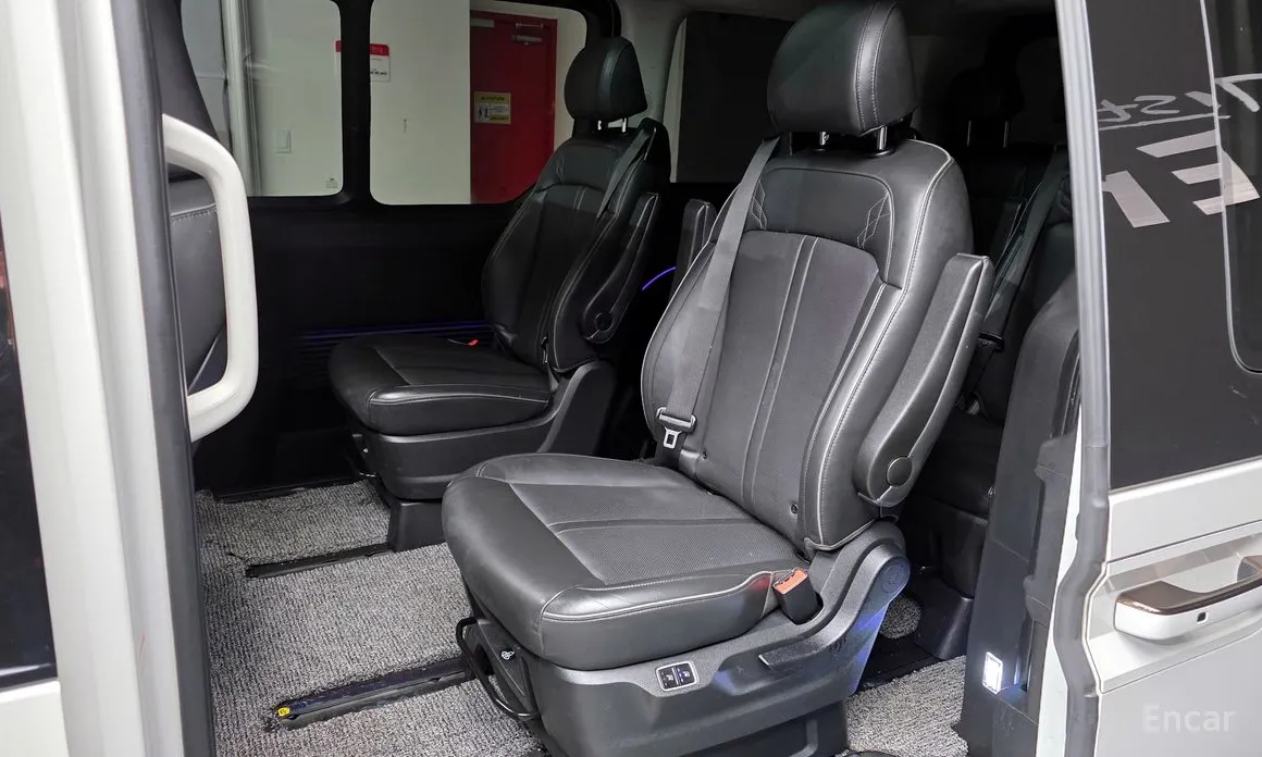 Фото 11 - Hyundai Staria