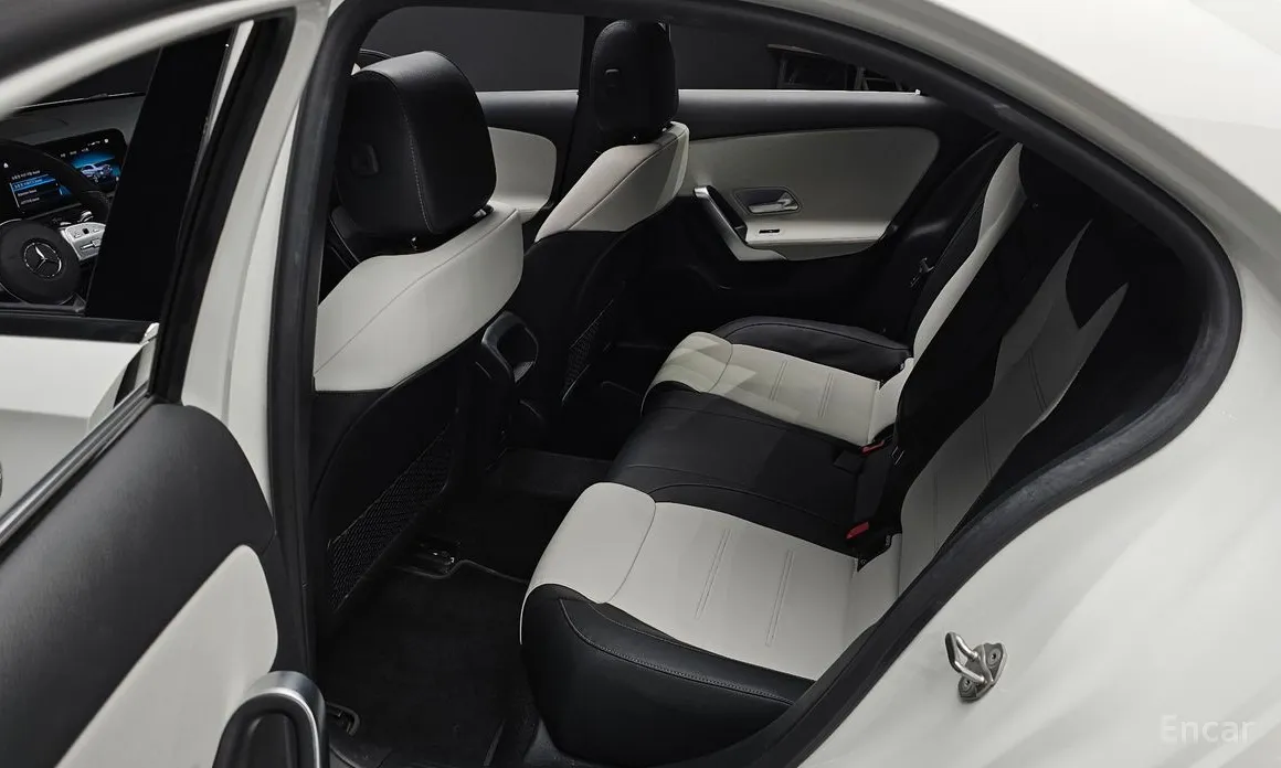 Фото 12 - Mercedes-Benz A-Class