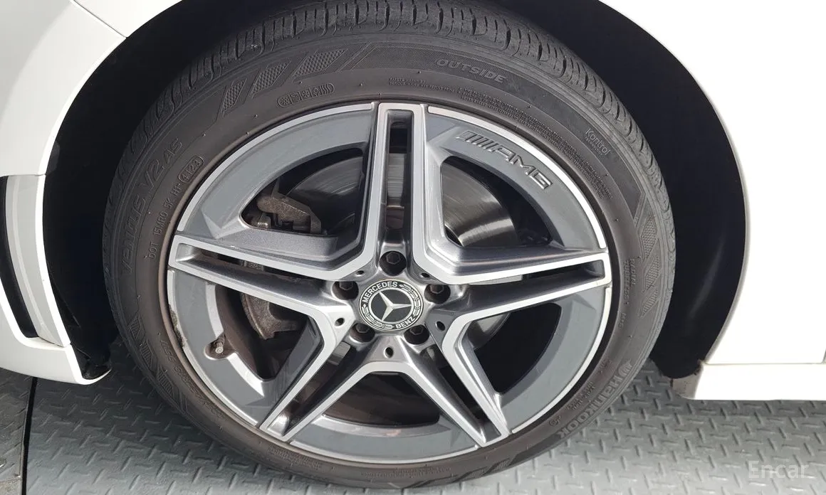 Фото 5 - Mercedes-Benz A-Class