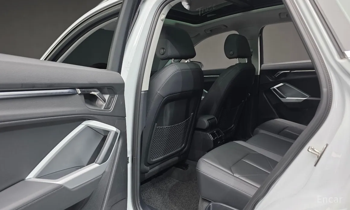 Фото 18 - Audi Q3