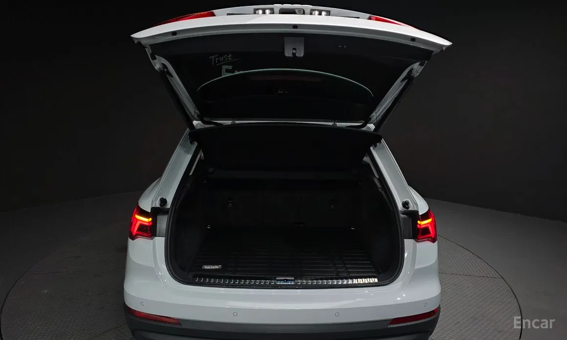 Фото 20 - Audi Q3