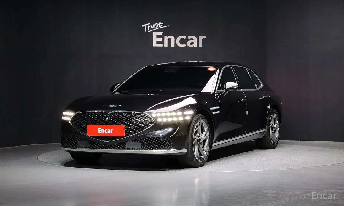 Фото 1 - Genesis G90