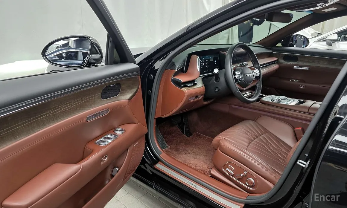 Фото 10 - Genesis G90