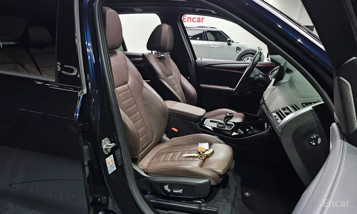 Фото 10 - BMW iX3