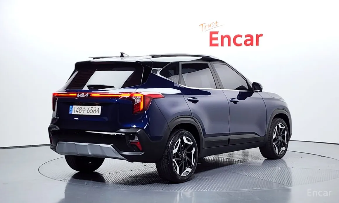 Фото 2 - Kia Seltos