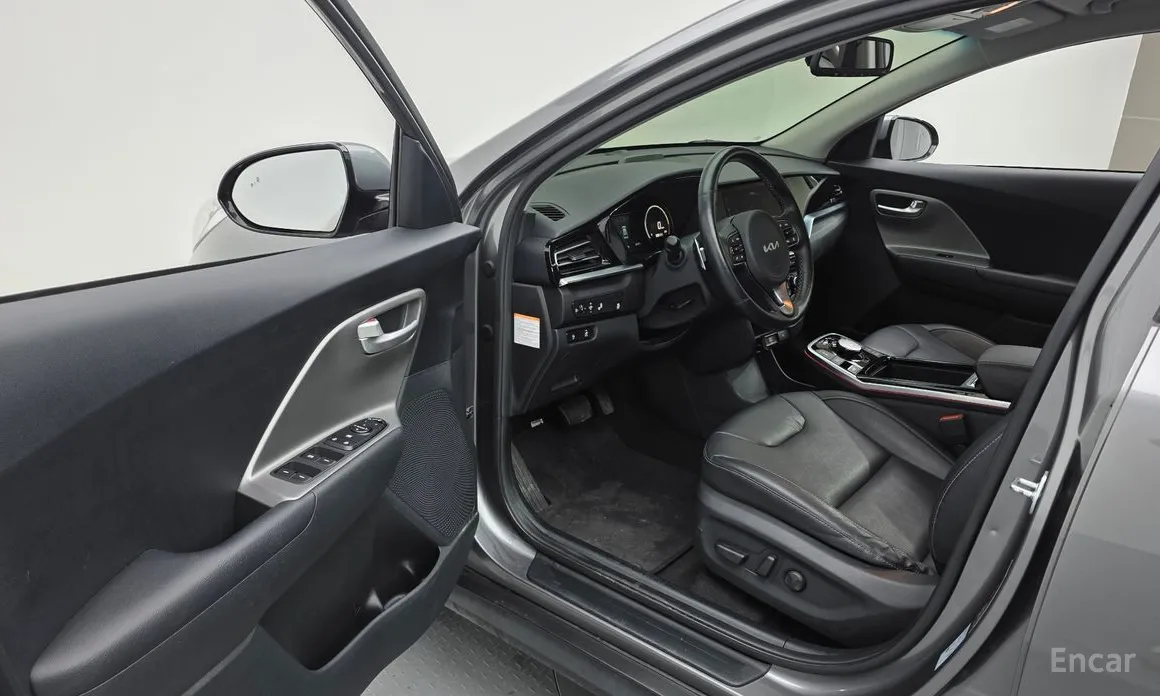 Фото 10 - Kia Niro