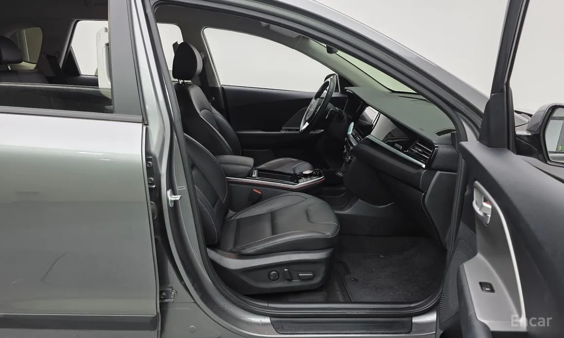 Фото 11 - Kia Niro