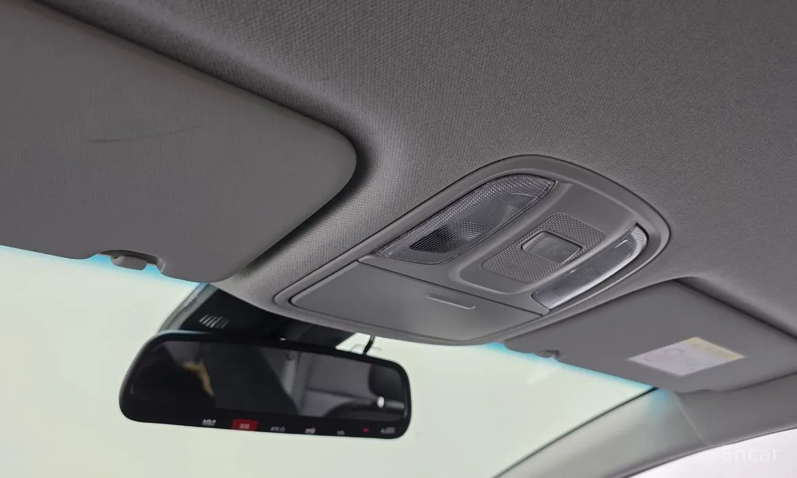 Фото 18 - Kia Niro