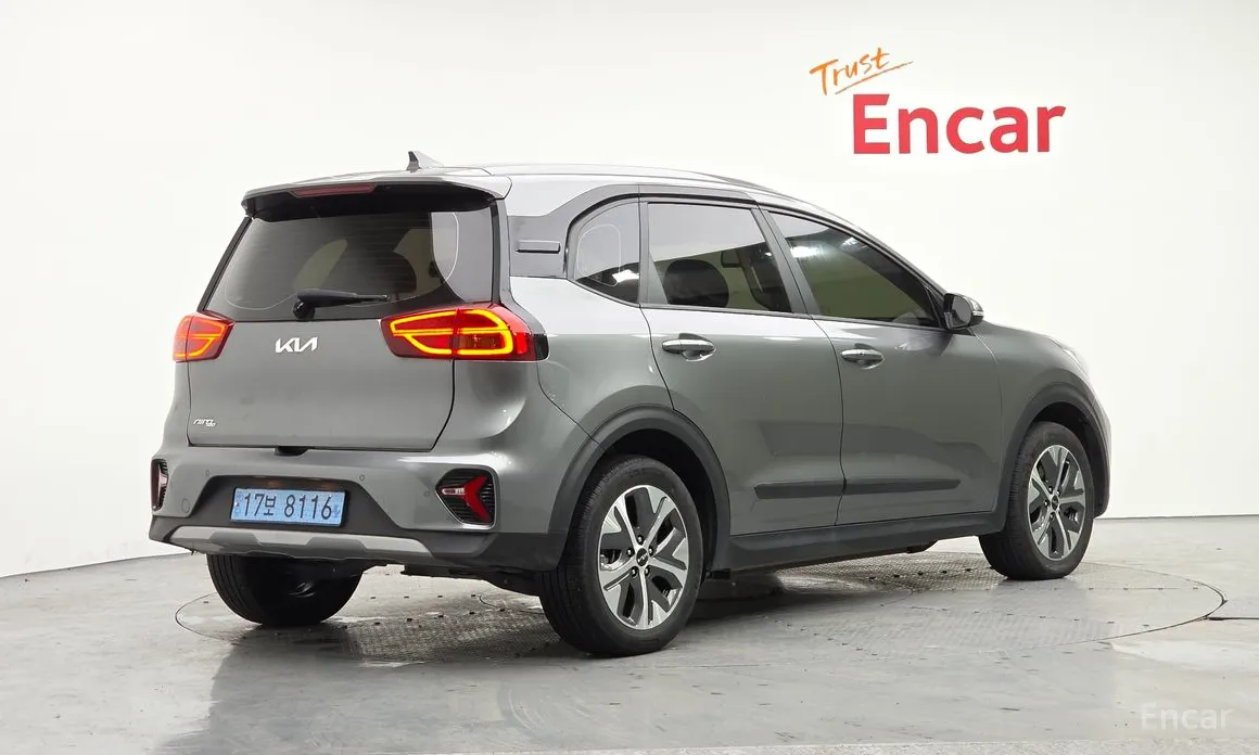 Фото 2 - Kia Niro