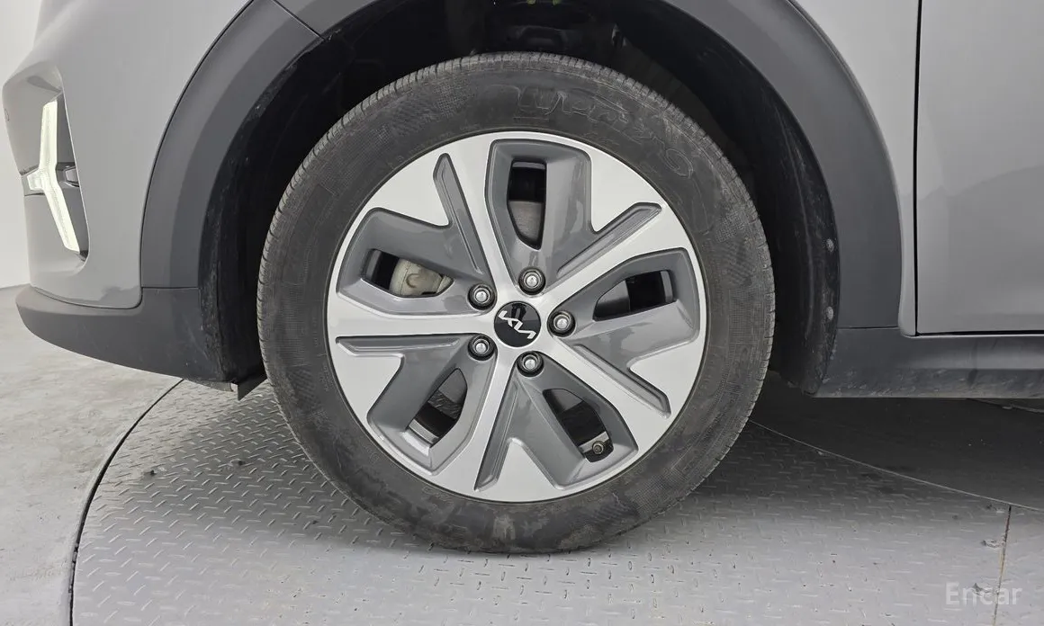 Фото 5 - Kia Niro