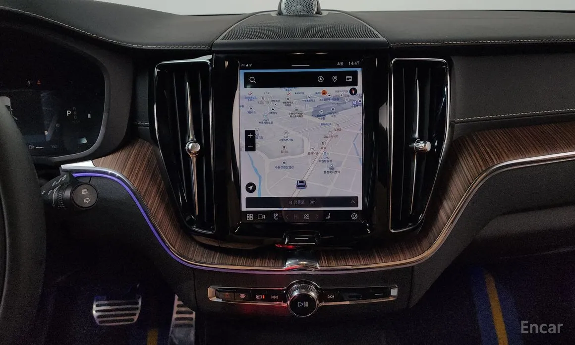 Фото 14 - Volvo XC60