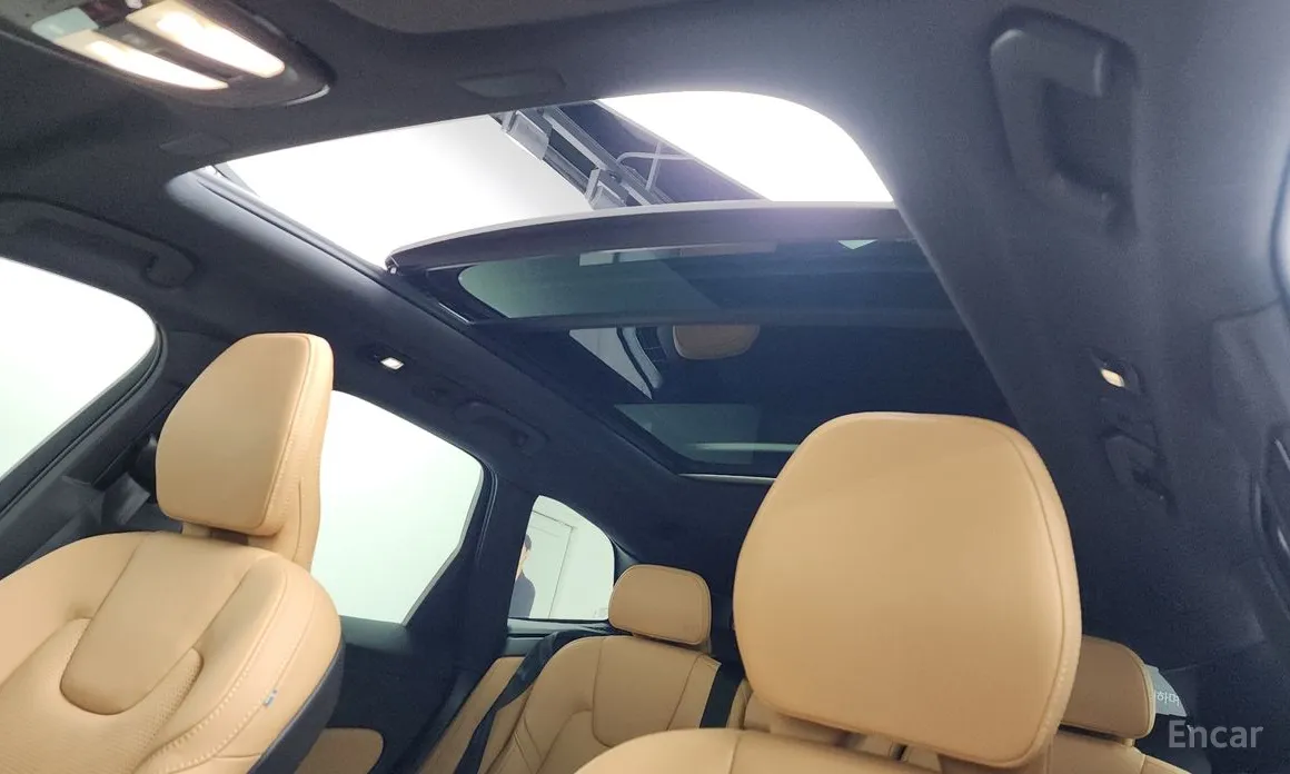 Фото 18 - Volvo XC60