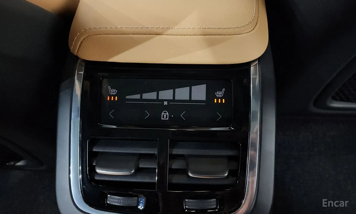 Фото 19 - Volvo XC60