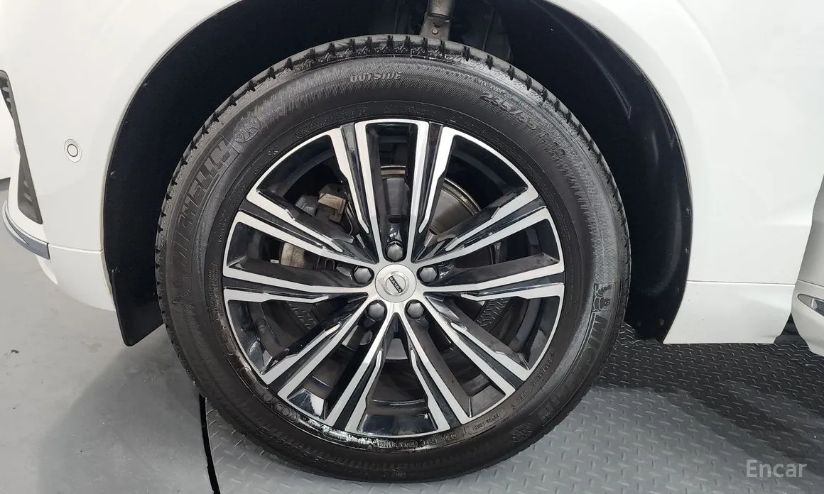 Фото 5 - Volvo XC60