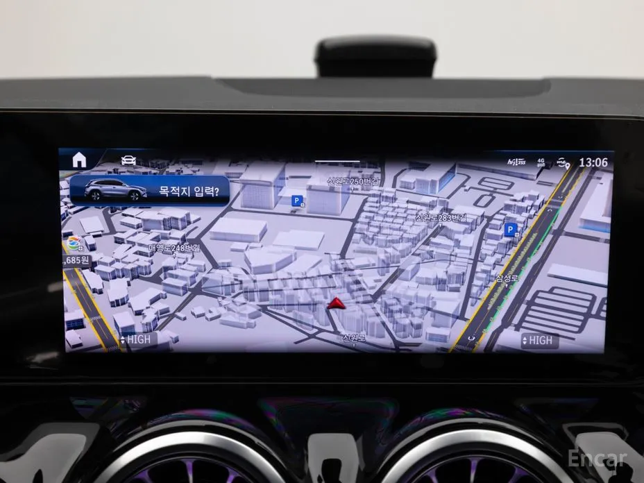 Фото 14 - Mercedes-Benz GLA-Class