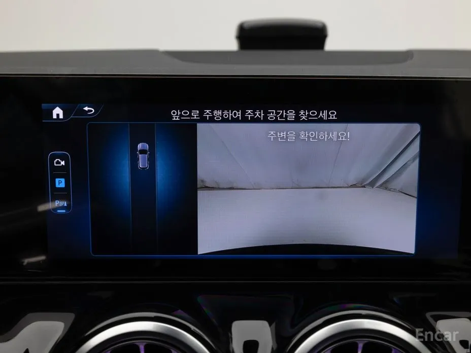 Фото 15 - Mercedes-Benz GLA-Class