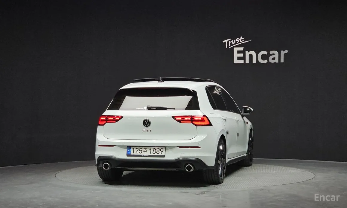 Фото 4 - Volkswagen Golf