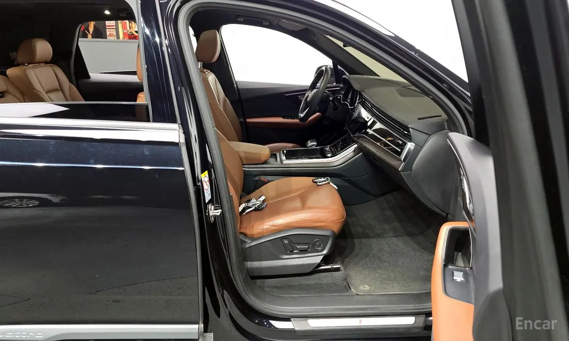 Фото 11 - Audi Q7