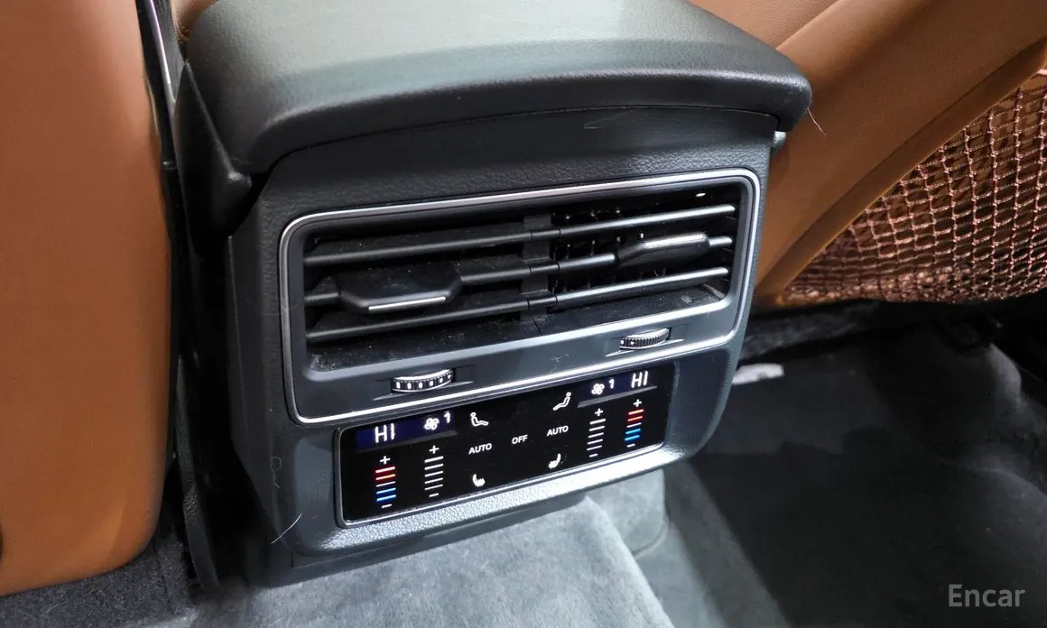 Фото 17 - Audi Q7