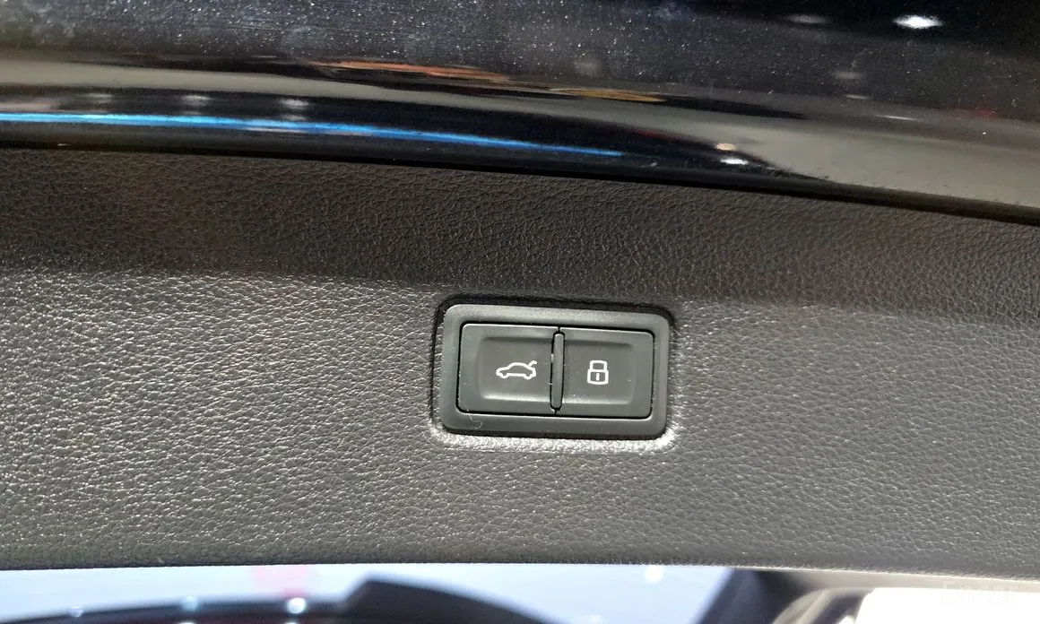 Фото 20 - Audi Q7