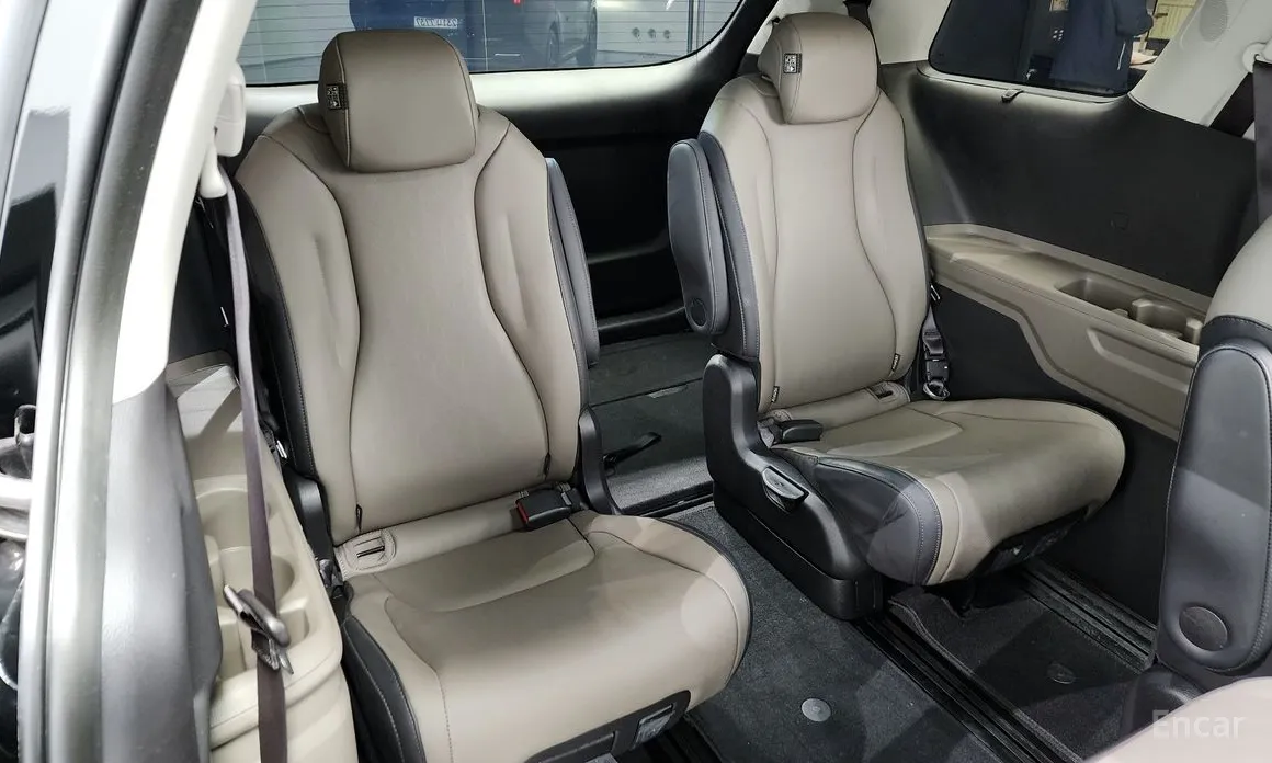 Фото 13 - Kia Carnival