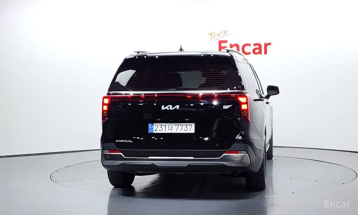 Фото 4 - Kia Carnival