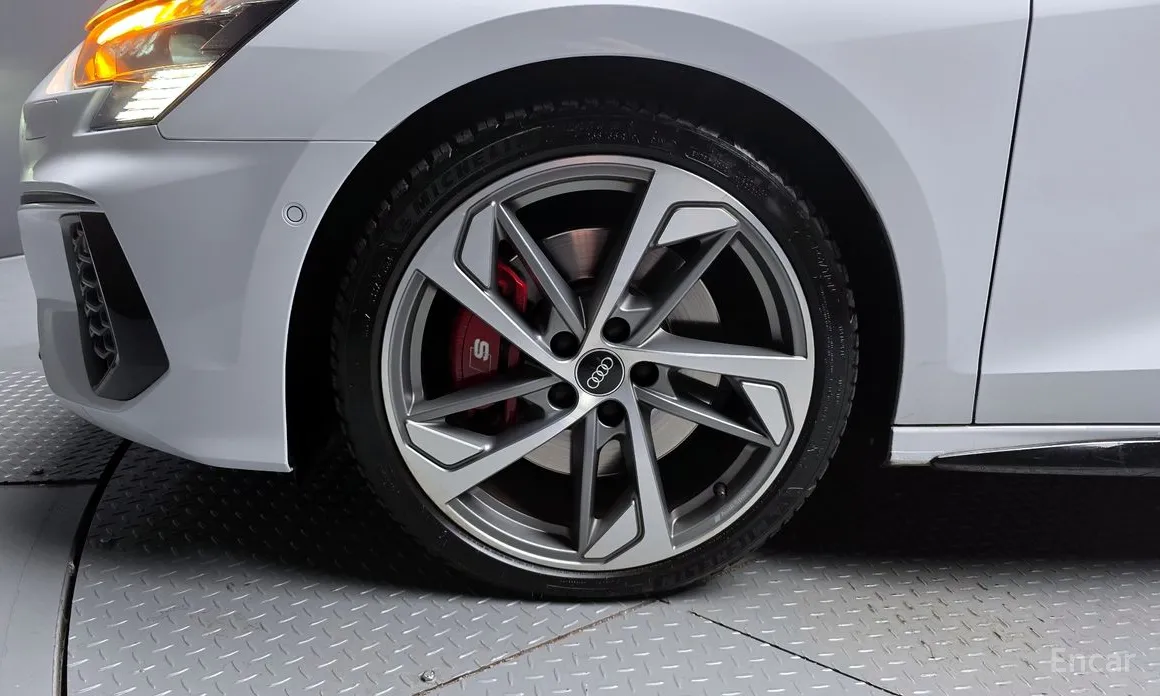 Фото 5 - Audi S3