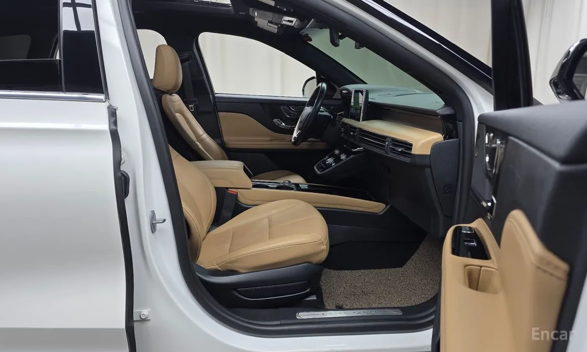 Фото 11 - Lincoln Corsair