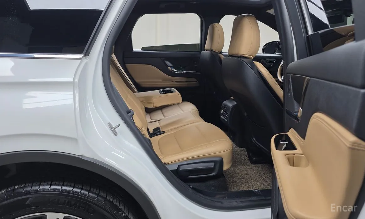 Фото 12 - Lincoln Corsair