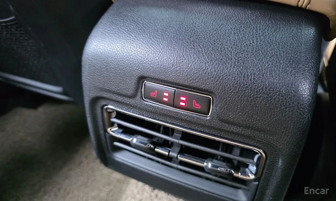 Фото 18 - Lincoln Corsair