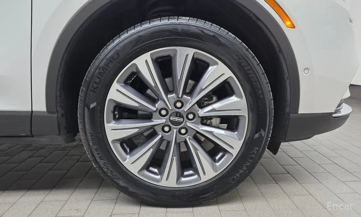 Фото 5 - Lincoln Corsair