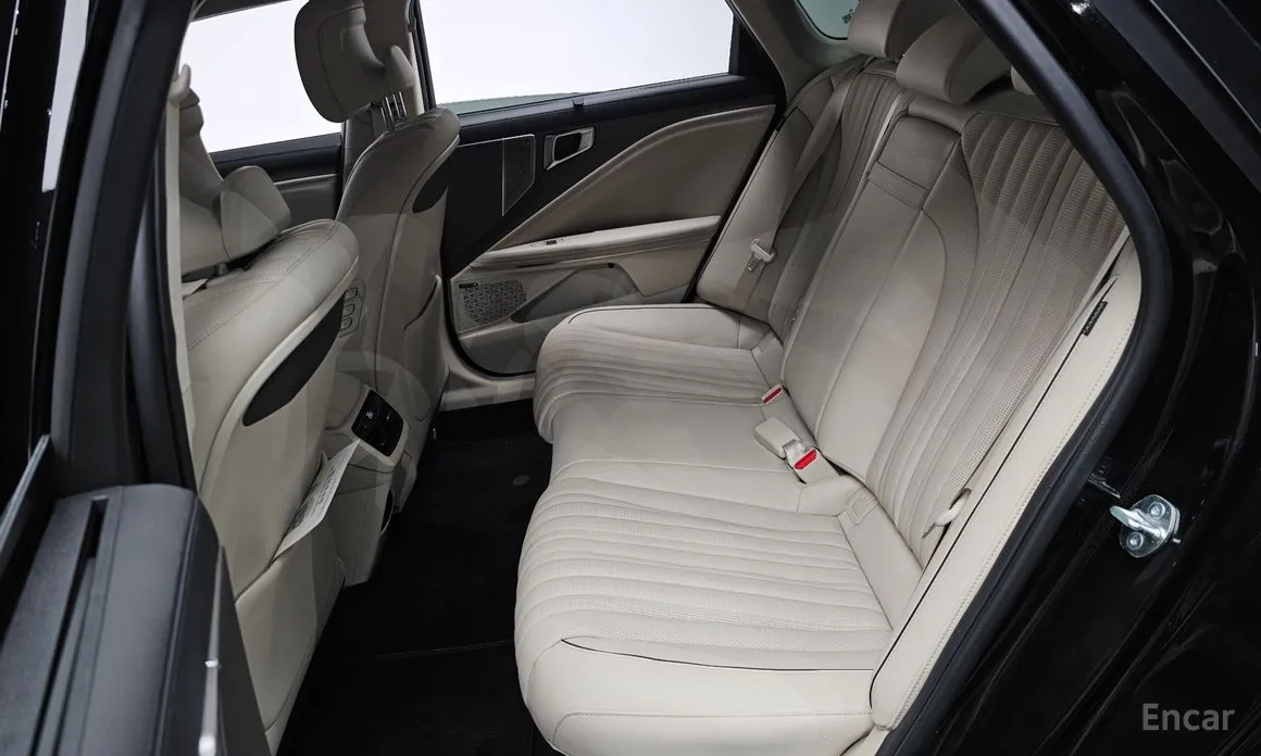 Фото 12 - Kia K8