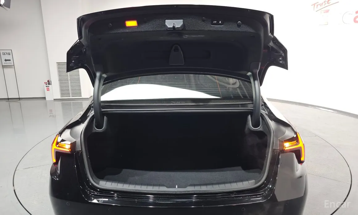 Фото 20 - Kia K8