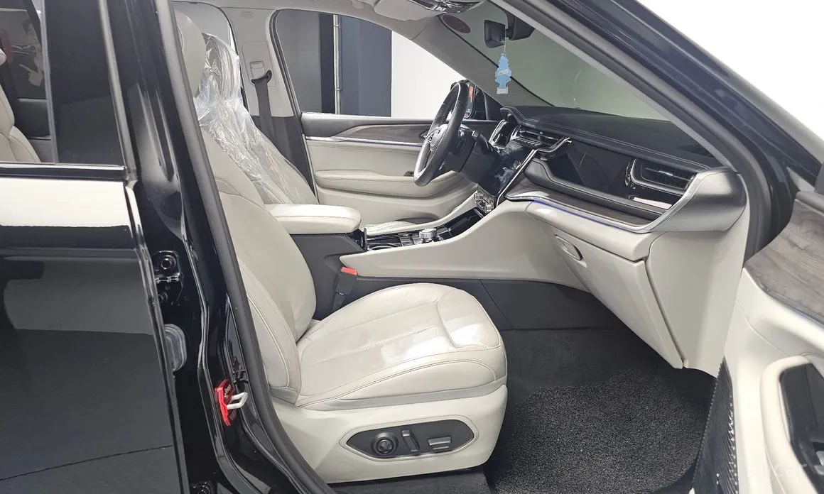 Фото 11 - Jeep Cherokee